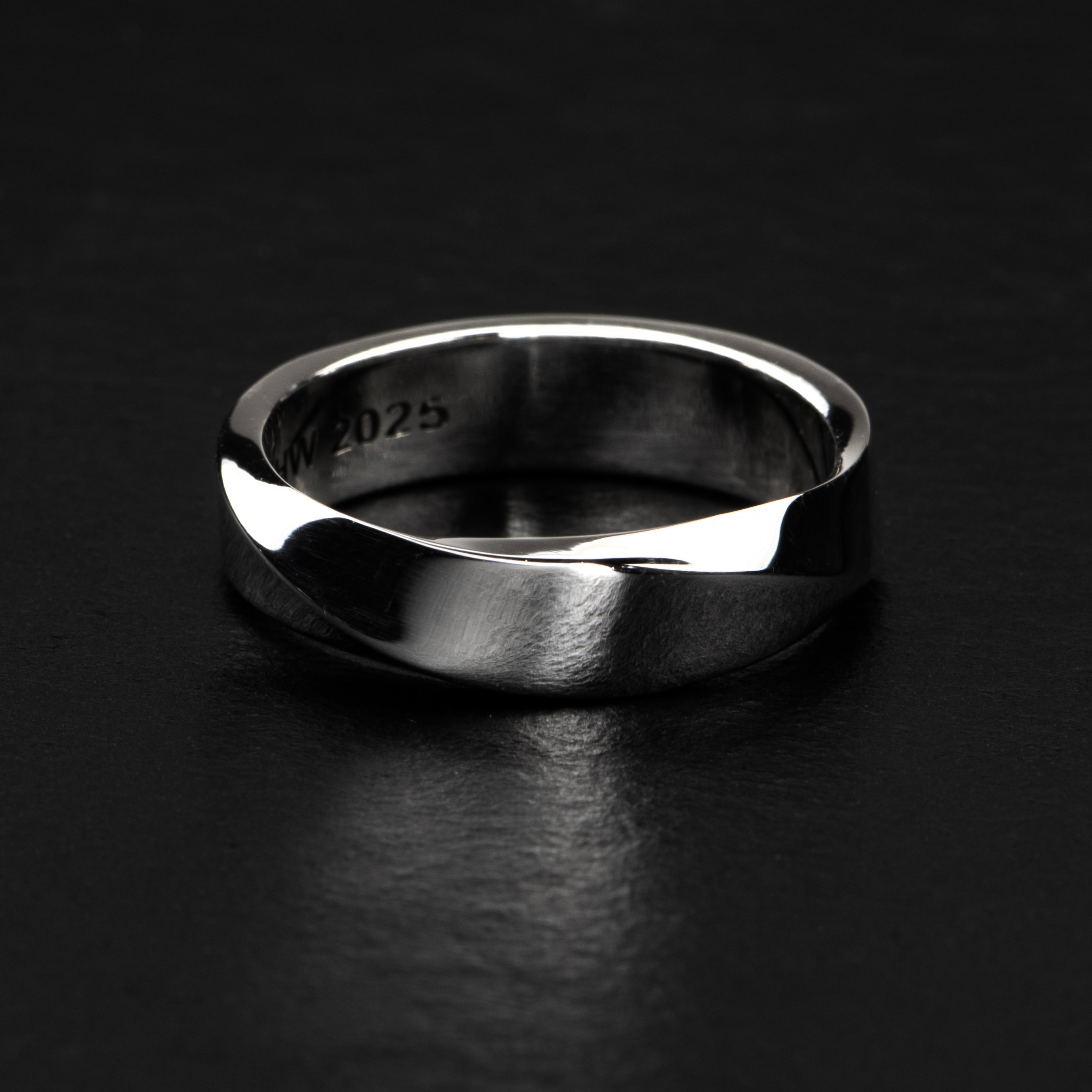 Silver Band - MOBIUS - AHW Studio
