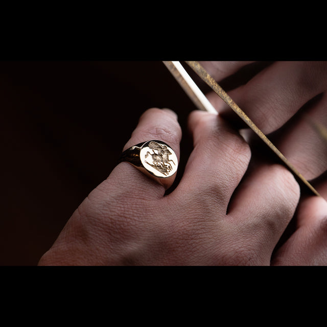 Personalised Signet Ring - WELLINGTON - AHW Studio