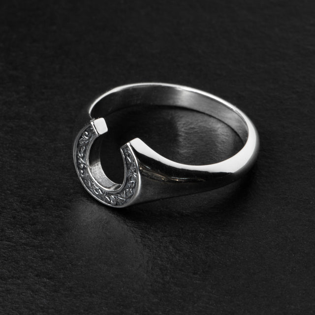 Horseshoe Signet - TOKEN - AHW Studio