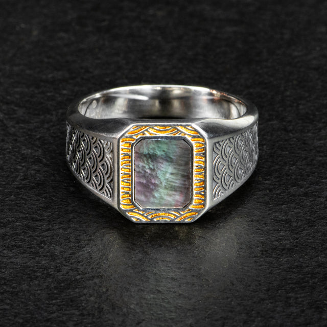 Gold Pearl Signet - KUROSHIO - AHW Studio