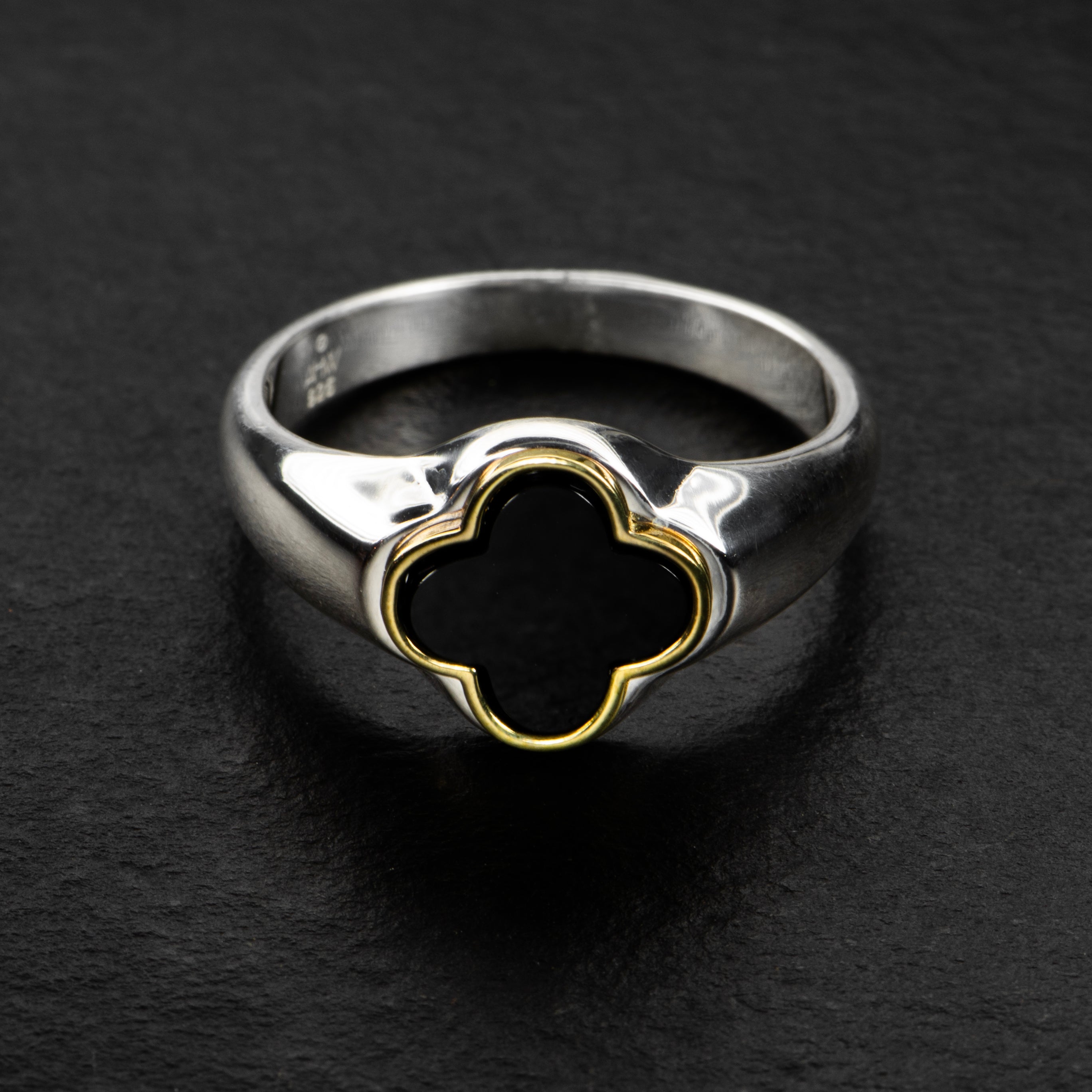 Clover Signet - QUATRE - AHW Studio