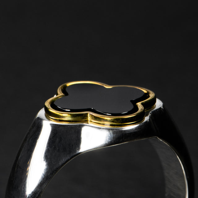Clover Signet - QUATRE - AHW Studio
