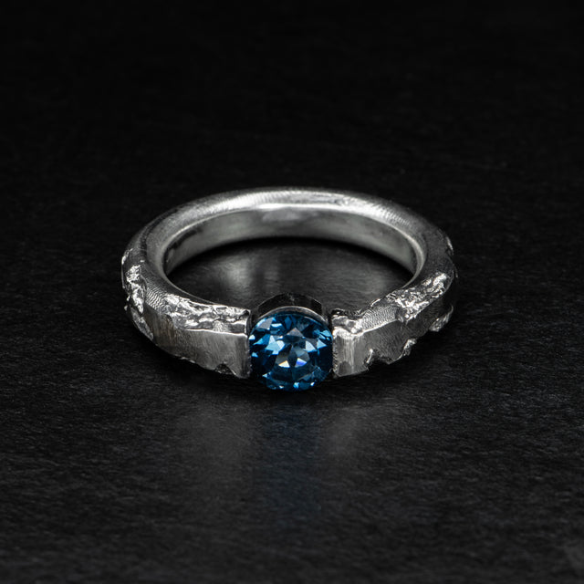Solitaire Ring - PRESSURE - AHW Studio