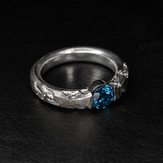 Solitaire Ring - PRESSURE - AHW Studio